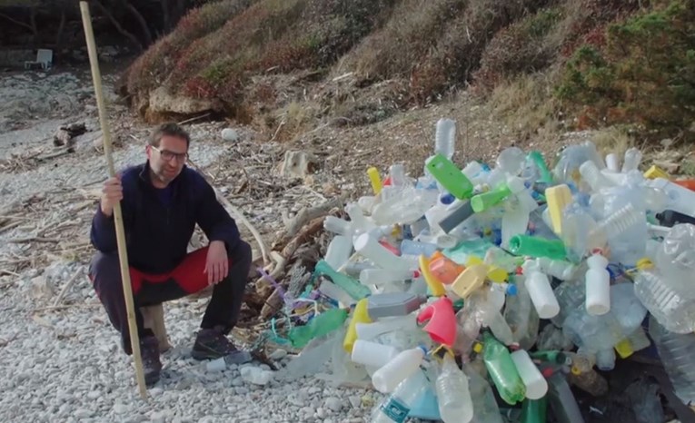 Makarski fotograf čisti smeće s plaža i ne staje s akcijama