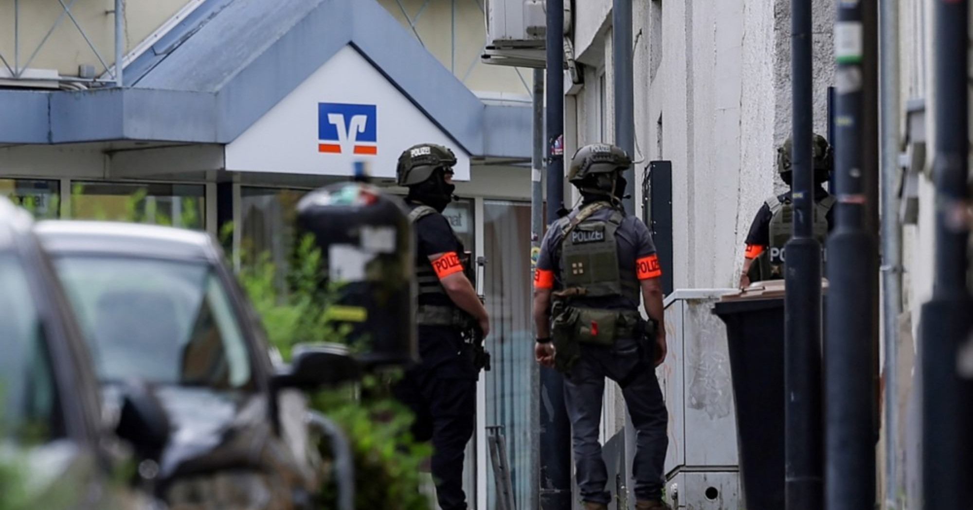 Gotova talačka kriza u njemačkoj banci, nitko nije ozlijeđen. Pljačkaši u bijegu