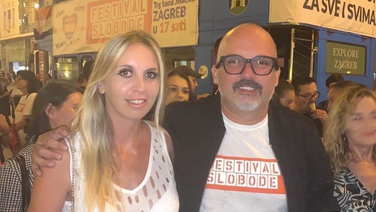 Bivša hrvatska porno glumica na antikorona skupu pozirala zagrljena s Cetinskim