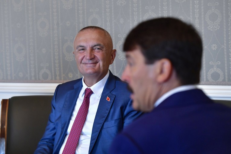 Počelo suđenje bivšem albanskom predsjedniku zbog korupcije i pranja novca