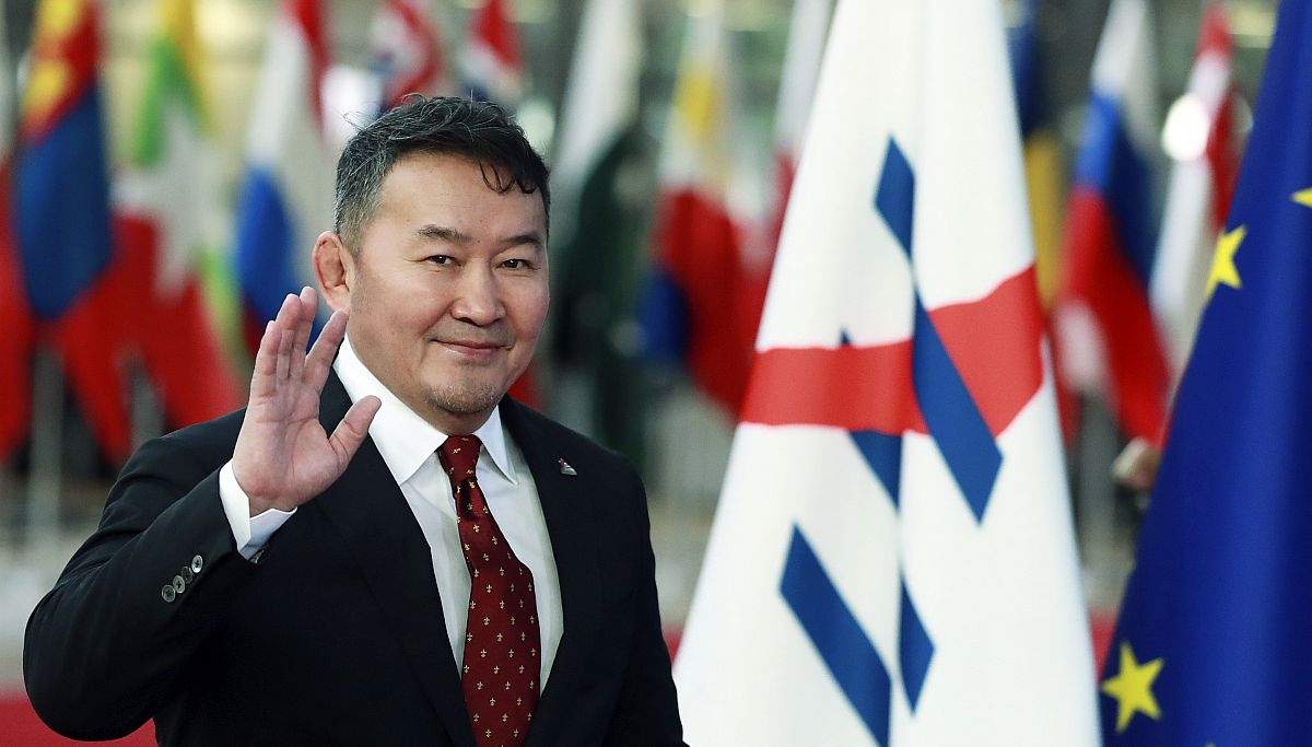 Predsjednik Mongolije posjetio Kinu, po povratku u domovinu smješten u karantenu