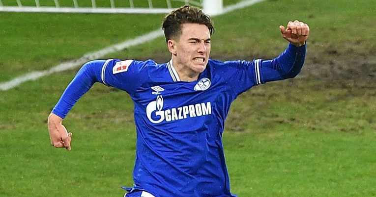 Tko je američki tinejdžer koji je hat-trickom spasio Schalke povijesnog niza poraza