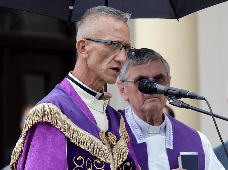 Tinejdžeri nožem prijetili zagrebačkom svećeniku. Sud odbio istražni zatvor