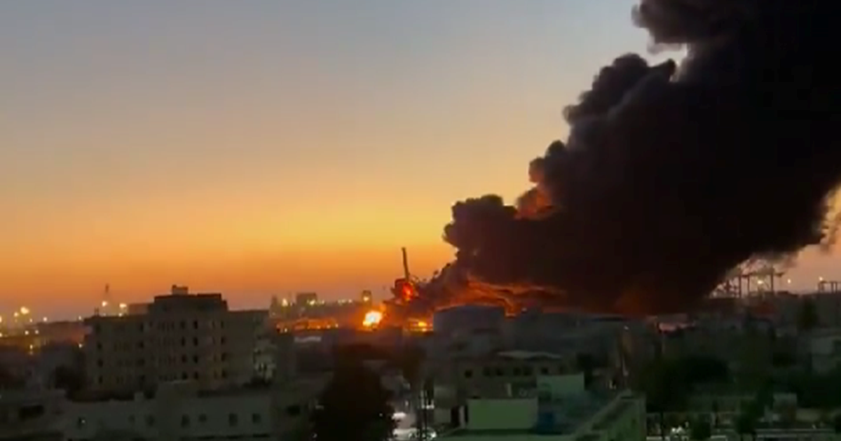Eskalira rat u Sudanu. Glavni grad je bio utočište, sad njime odjekuju eksplozije