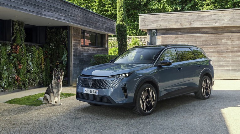 Peugeot E-5008 Dog Edition je konceptni model koji je pravi raj za pse