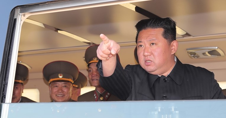 Sjeverna Koreja kaže da im je korona došla preko "nepoznatih stvari" iz Južne Koreje