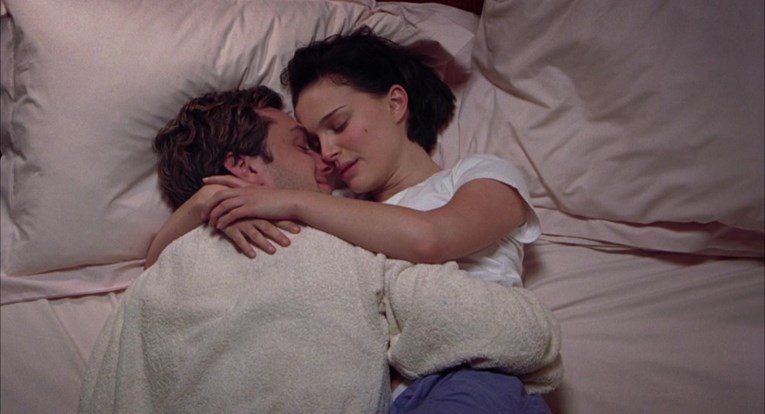 Veoma česta navika prije spavanja može vam uništiti vezu