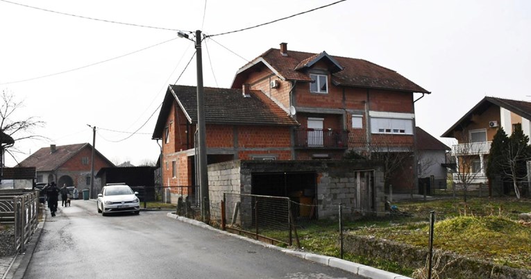 Novi detalji pronalaska djece u kući u Brčkom. Spavali su po podu i trpjeli nasilje