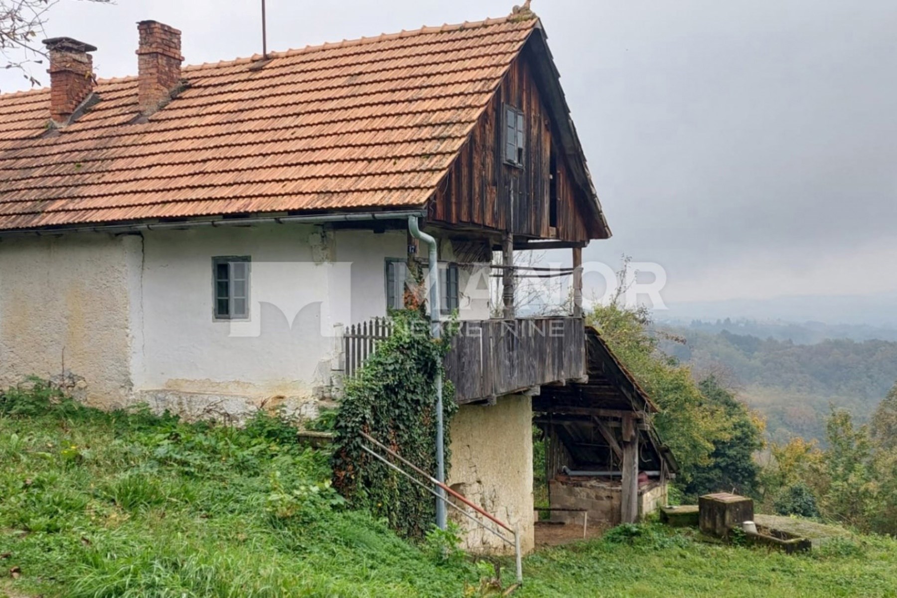 Starina s velikom okućnicom u Ozlju prodaje se za 28.000 €