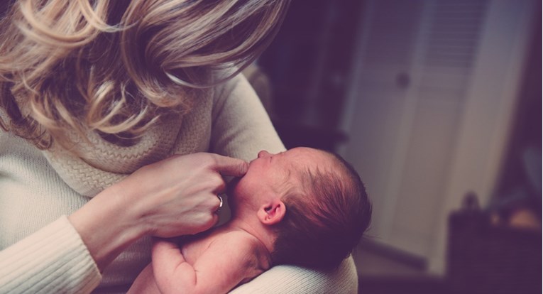 20 stvari koje svaka mama nauči u prvoj godini svoje bebe