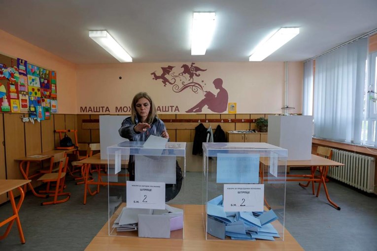 Više od 100 ljudi uhićeno na Kosovu zbog manipulacije s 68 tisuća glasačkih listića