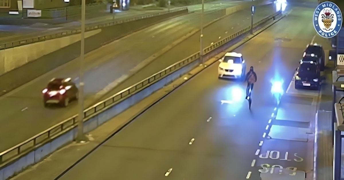 U Engleskoj autom ubio motociklista jer je vozio na jednom kotaču, dobio doživotnu