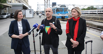 Možemovci u kampanju za EU izbore ušli putovanjem vlakom