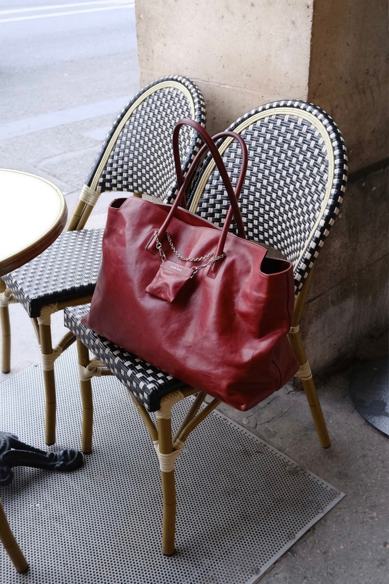 U nju stane sve - domaći brend predstavio torbu koja prati veliki trend 2026.