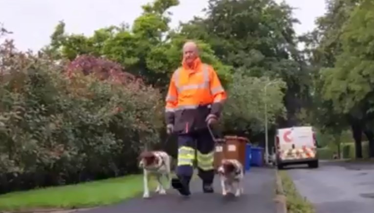 Umirovljeni policijski psi pronašli su način da pomognu susjedima