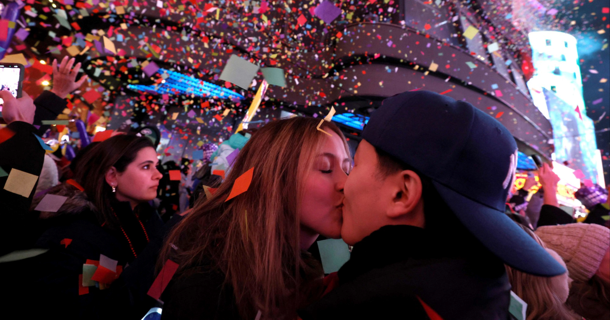 Svijet se oprostio od 2025. uz vatromet, glazbu i nadu u bolju 2026.