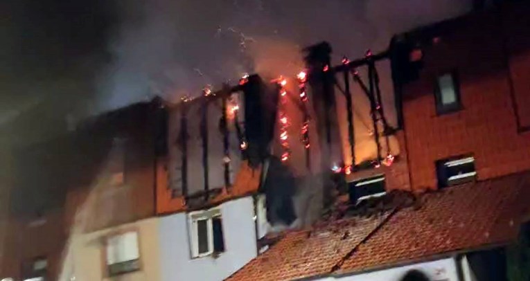VIDEO U Zaprešiću gorjele kuće u nizu, požar je pod kontrolom