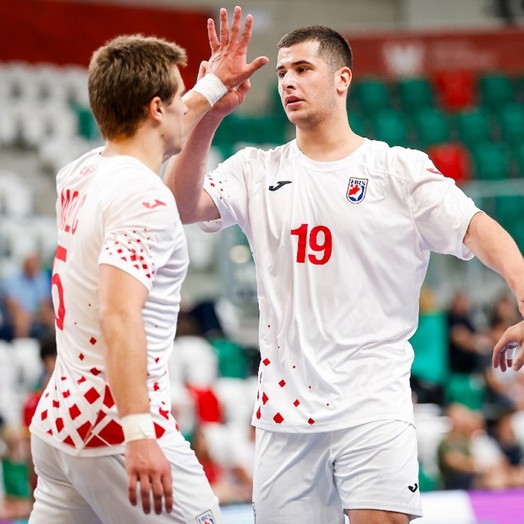 Mladi hrvatski rukometaši doživjeli drugi poraz na SP-u. Više ne ovise sami o sebi