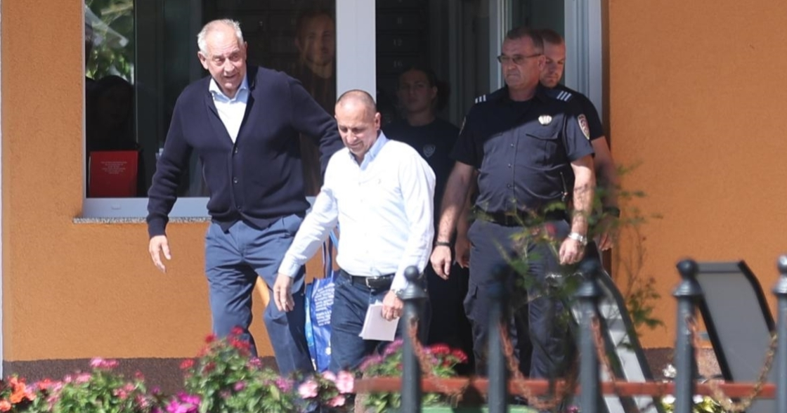 Sanader izašao iz zatvora