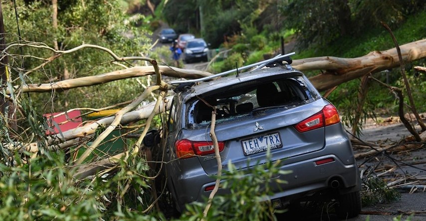 Troje ljudi poginulo u oluji u Melbourneu, među njima 4-godišnji dječak
