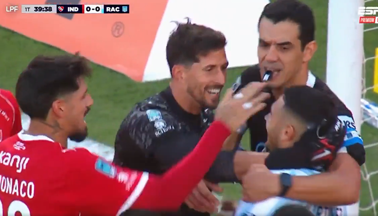 VIDEO Promašio panenku. Protivnici ga grlili i čestitali mu