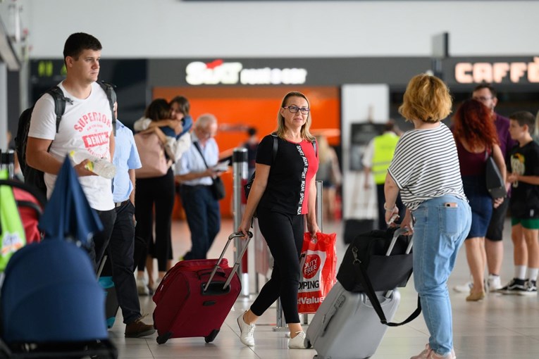 U hrvatskim zračnim lukama dvostruko više putnika nego 2021.