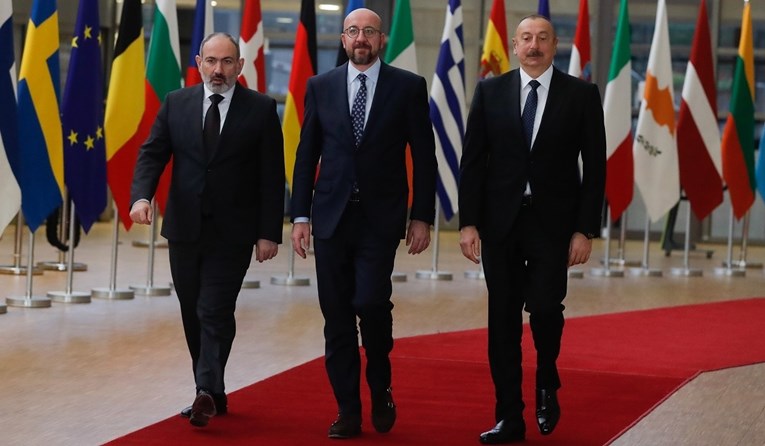 EU pozvala vođe Azerbajdžana i Armenije na pregovore