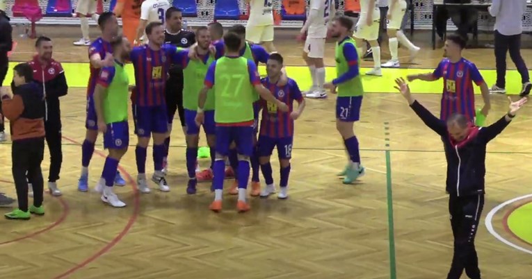 Torcida u zadnjoj minuti produžetaka pobijedila Futsal Dinamo i izjednačila u seriji
