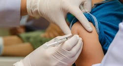 AstraZeneca privremeno stopirala testiranje cjepiva na djeci