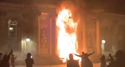 VIDEO Prosvjednici u Bordeauxu zapalili gradsku vijećnicu