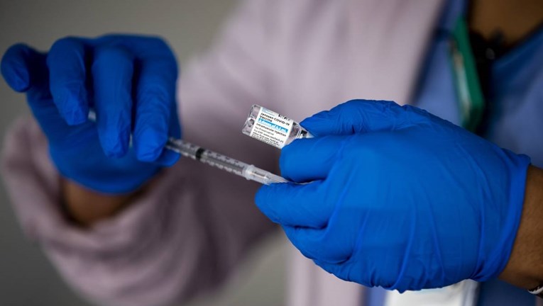 EMA: Prijavljeni ugrušci nakon cijepljenja Johnsonovim cjepivom, jedna osoba umrla