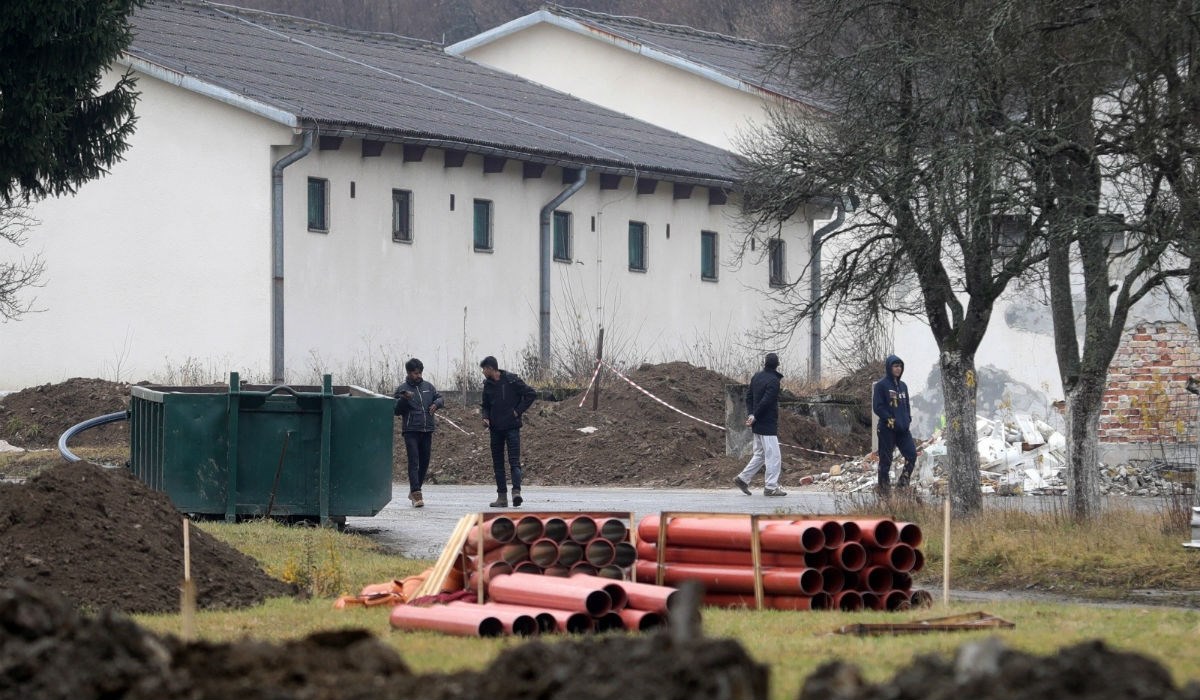 Migrante iz Vučjaka doveli u kamp kod Sarajeva, tamo naišli na mine iz rata