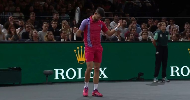 Publika pljeskala na Đokovićevu pogrešku. Njegova reakcija izazvala zvižduke