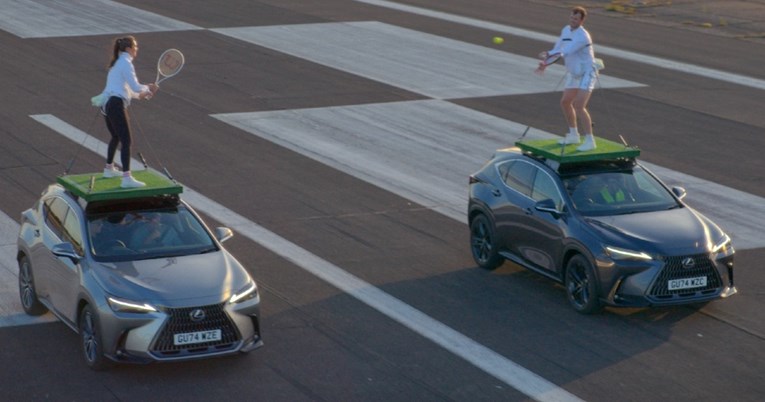 VIDEO Igraju tenis na krovovima Lexusa u vožnji, zašto?