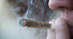 Mladić iz Podravine pušio osvježivač pa premlatio prijatelja. Ničeg se ne sjeća