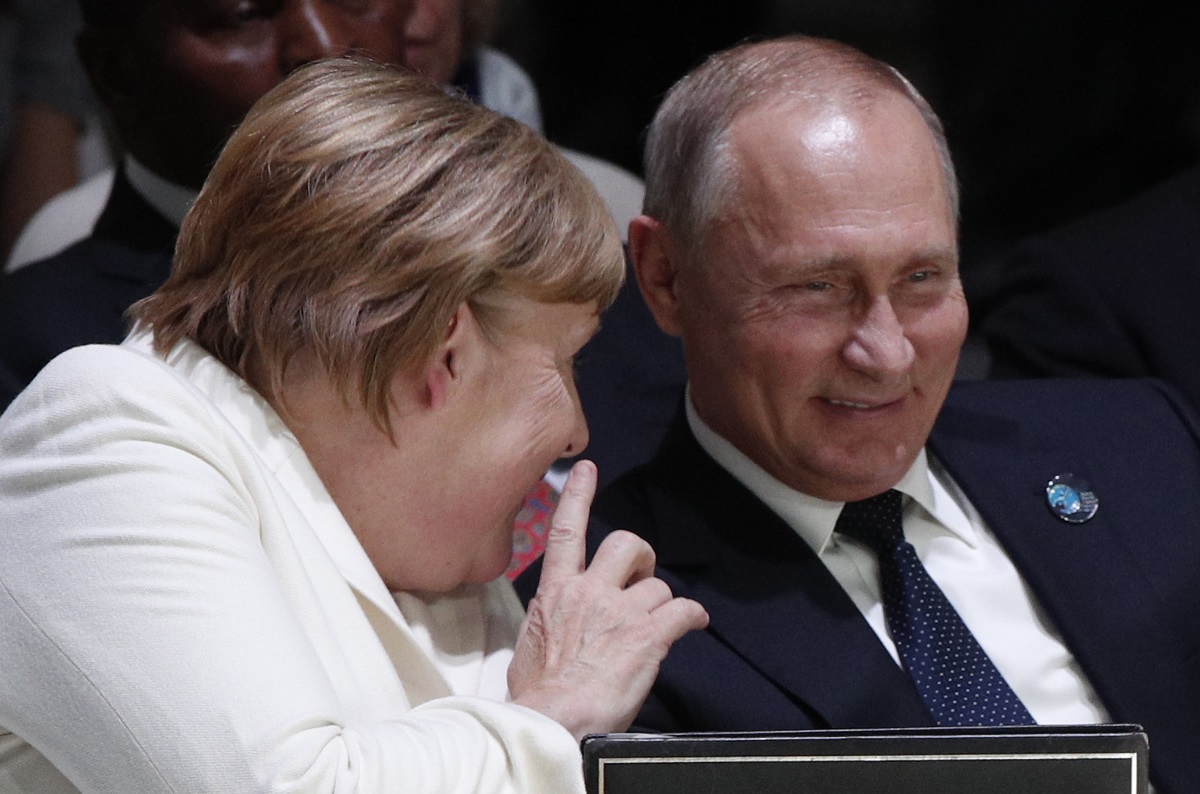 Merkel i Putin se idući tjedan sastaju u Parizu