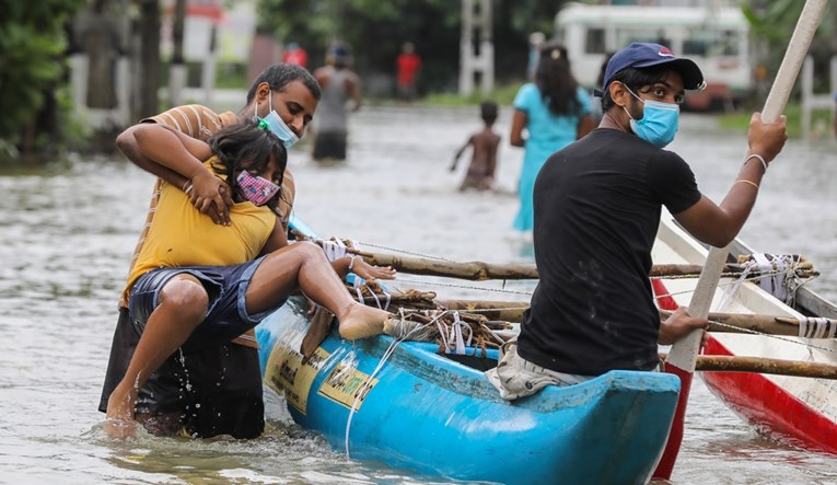 FOTO U poplavama na Šri Lanki poginulo najmanje 17 ljudi