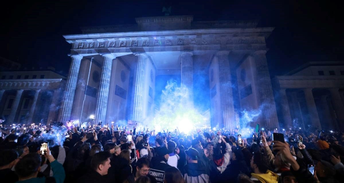 Trava je od danas legalna u Njemačkoj, pogledajte slavlje. Evo što se smije, a što ne