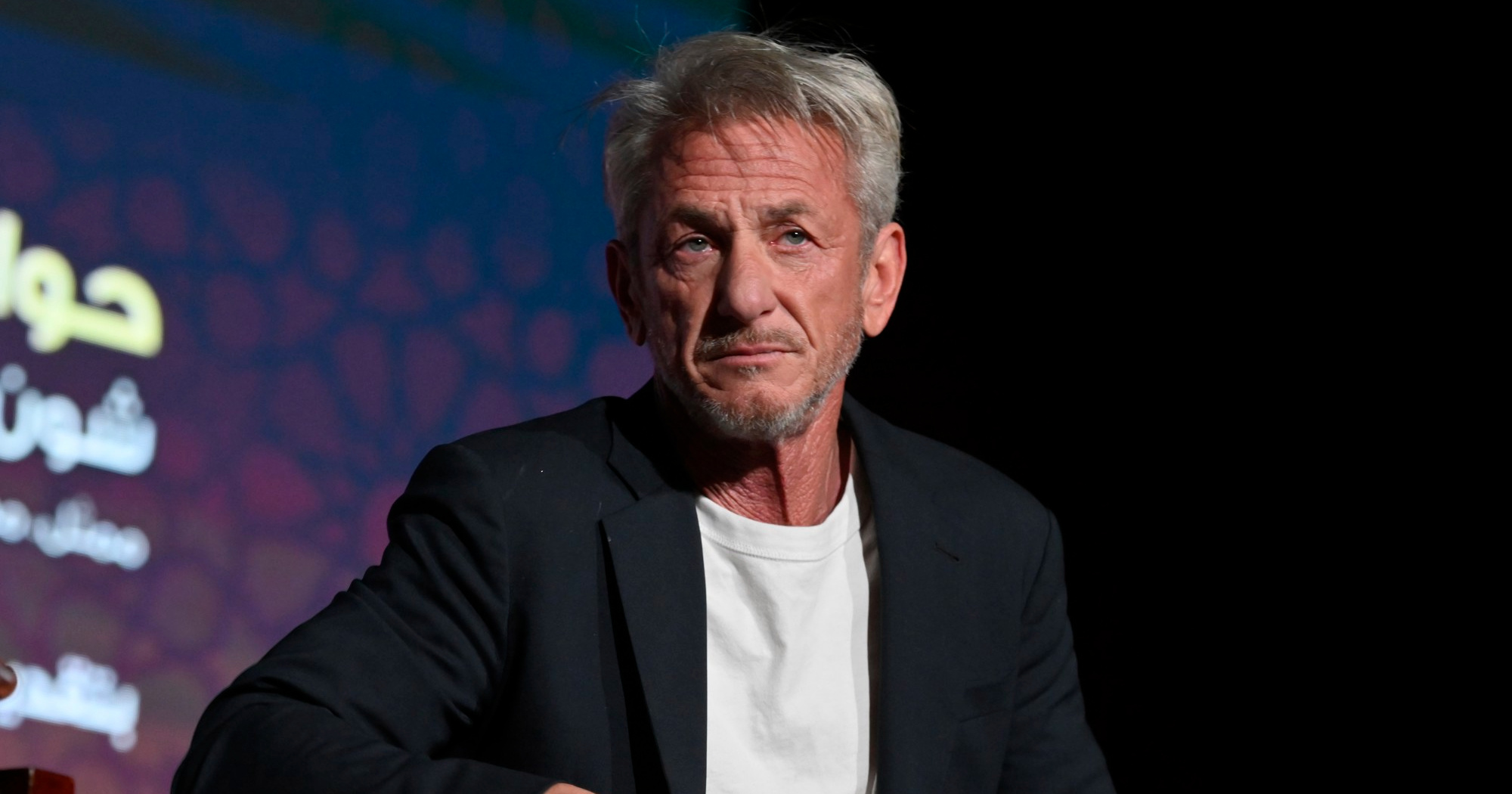Sean Penn nikad ni s kim ne želi slikati selfie, objasnio zašto (nema veze sa slavom)