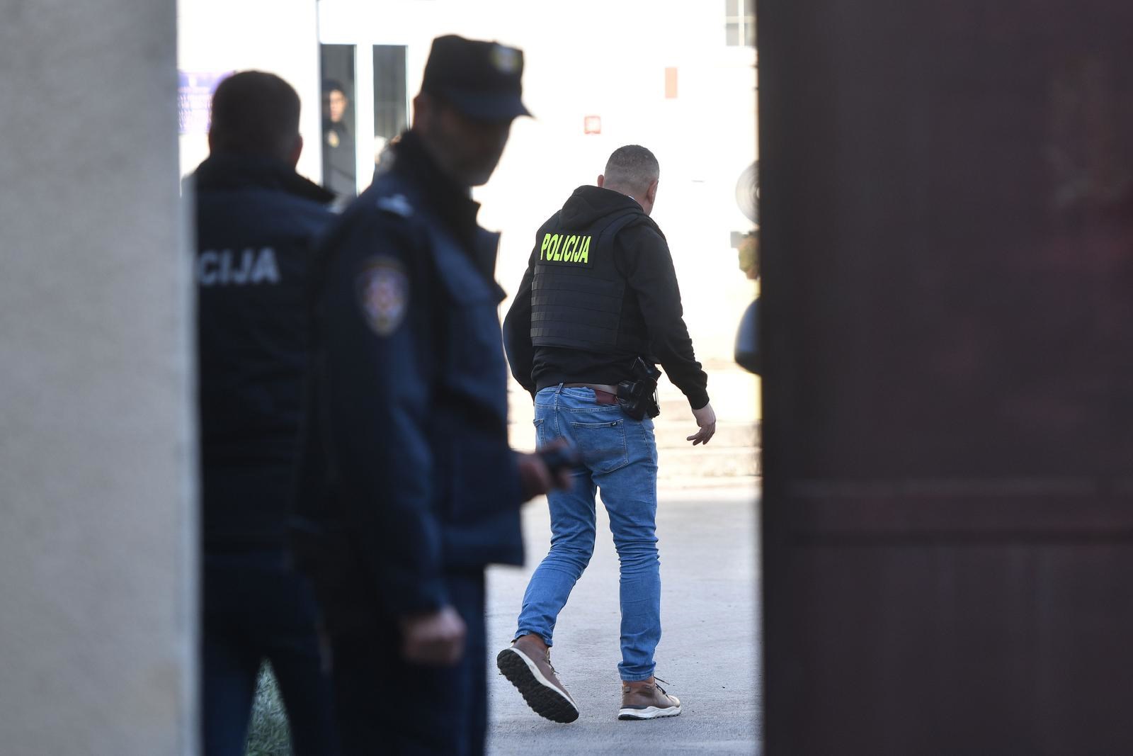 FOTO Josip Oršuš, ubojica iz Međimurja, izručen Hrvatskoj. Dovezli ga u zatvor