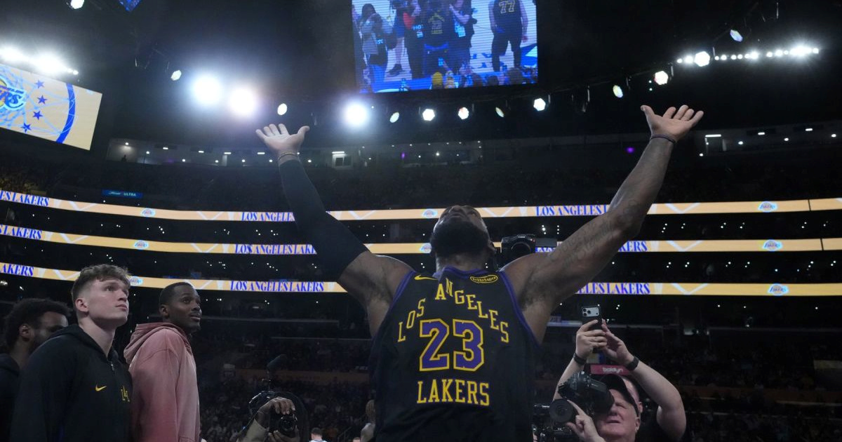 LeBron se vratio i uspio što nije nitko u povijesti NBA lige