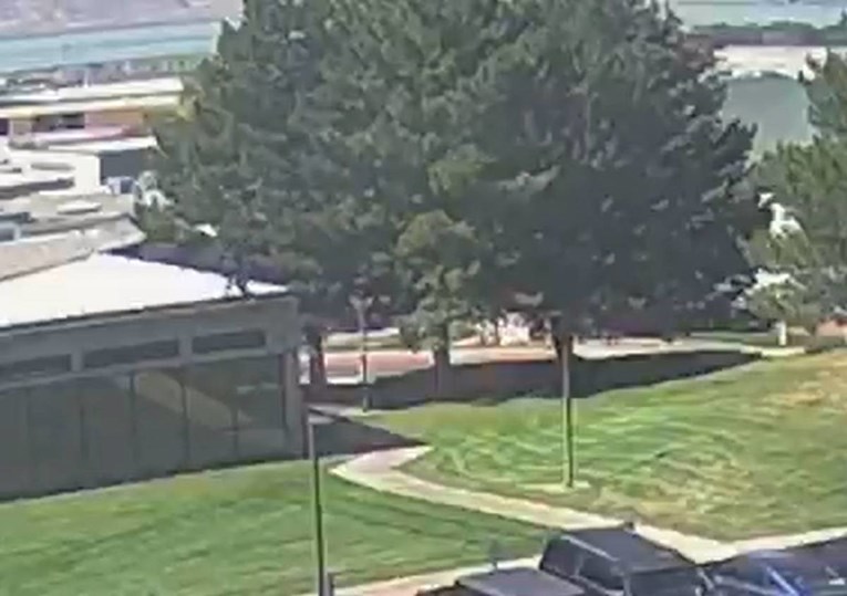 Objavljena prva snimka osumnjičenog za ubojstvo Charlieja Kirka