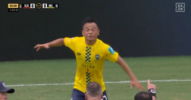 Igrač na klupskom SP-u nije htio biti zamijenjen. Pogledajte kakve je scene napravio