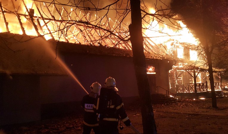 VIDEO Objavljena snimka požara u Termama Čatež, požar je podmetnut?
