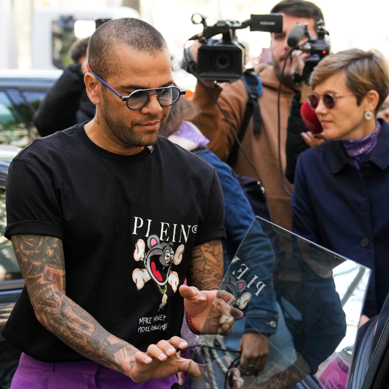 Dani Alves (42) kupuje europski klub u kojem planira uskoro zaigrati