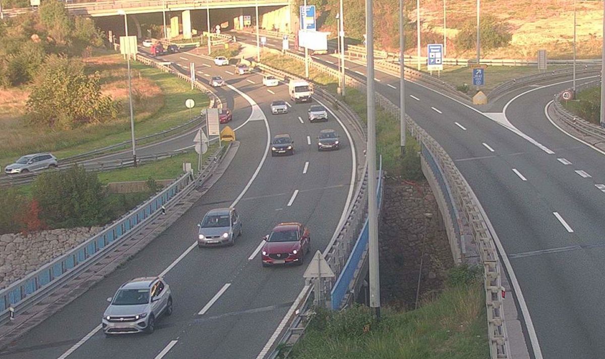 Zbog vjetra se vozi ograničeno na A1 i A7. Prekinute i neke pomorske linije
