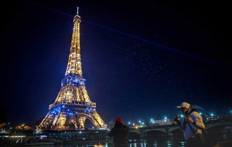 Pariz otkazao novogodišnje proslave