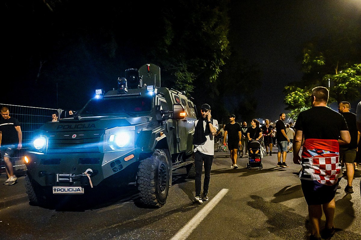 Pitali smo MUP je li im Thompson platio za Hipodrom. Je, saznali smo iznos