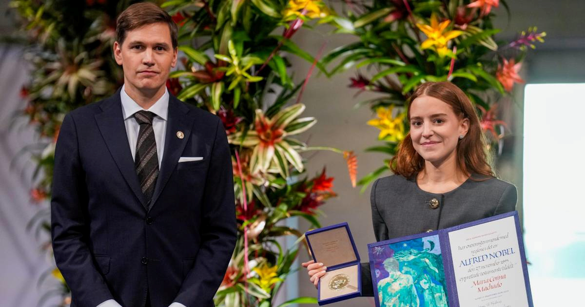 FOTO Venezuelanska nobelovka nije mogla po nagradu jer se skriva. Poslala je kćer