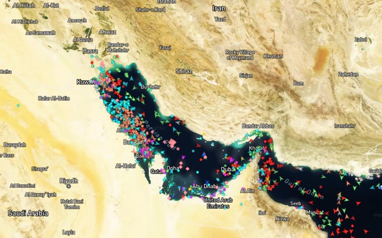 Iran će puštati tankere kroz tjesnac ako naftu plate kineskim juanima?